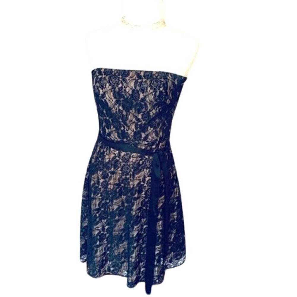 LOFT Elegant Black Lace Overlay Strapless Fit and Flare Cocktail Dress - Size 2P